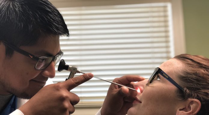 מידע על ניתוח לבעיות סינוסים FESS