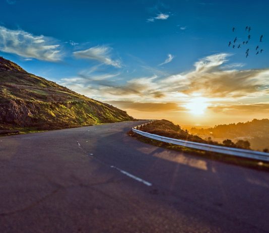 האושר בלראות עולם האושר בלראות עולם