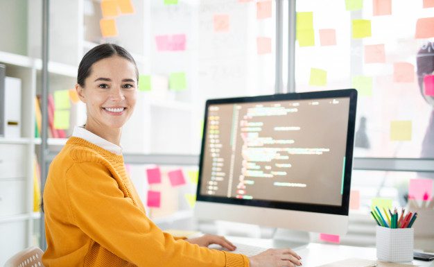 חמישה דברים חשובים שחובה לבדוק לפני ששוכרים את שירותיו של מפתח תוכנה