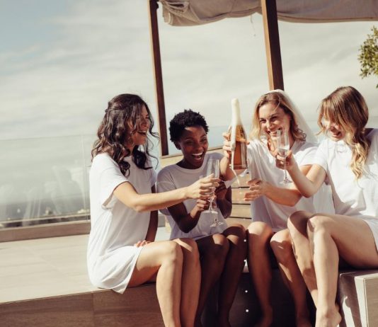 מוצרים למסיבת רווקות