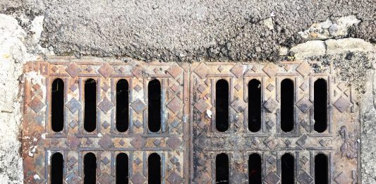 ניקוי שורשים בביוב – ההחלטה הנכונה למערכת ביוב תקינה ניקוי שורשים בביוב