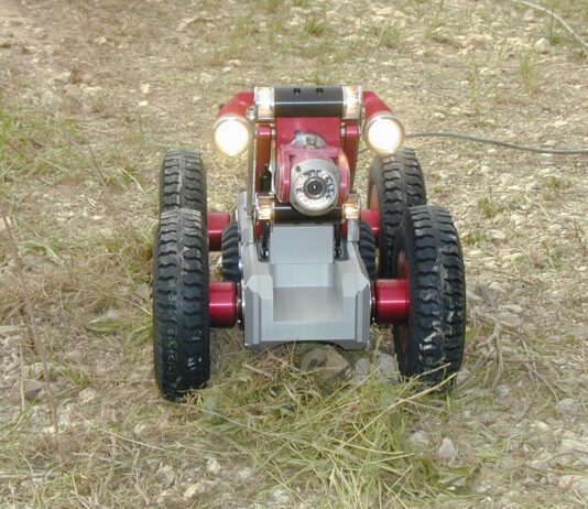 פתרון מדויק שמאתר תקלות עמוק בצנרת בעזרת מצלמת ביוב מתקדמת מצלמת ביוב