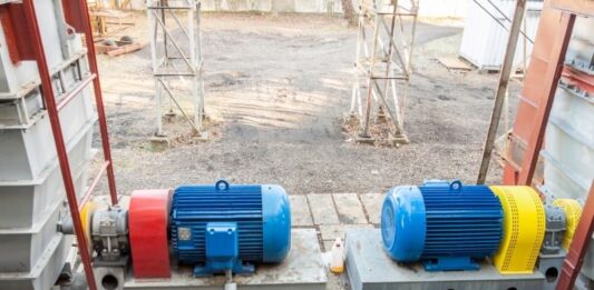 מכונות כיפוף וקומפרסור לחץ אוויר – הפתרון המושלם לכל צורכי הכיפוף והלחץ